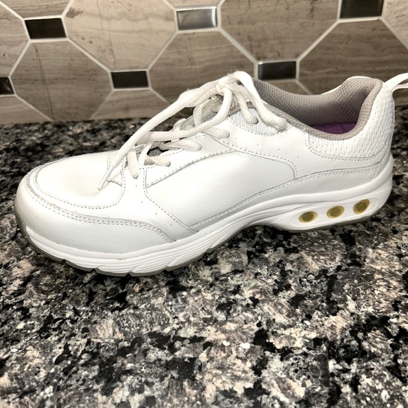 Therafit's Renee  Women's Slip-Resistant Walking White Shoe sneakers Size 8 - Picture 1 of 16